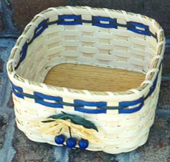 EasyWoodBottomBasket3.jpg